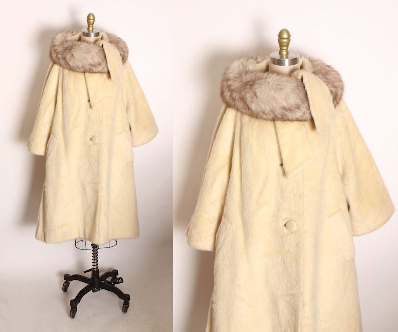 1950s 1960s Cream Off White Fuzzy Mohair Gray and White Fox Fur Collar Scarf Wrap Swing Coat by Lilli Ann XL image 1