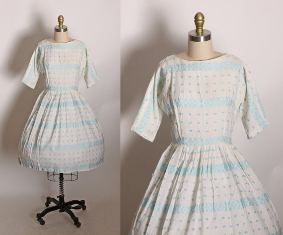 1950s White and Blue Half Sleeve Floral Trim Fit and Flare Dress -XS