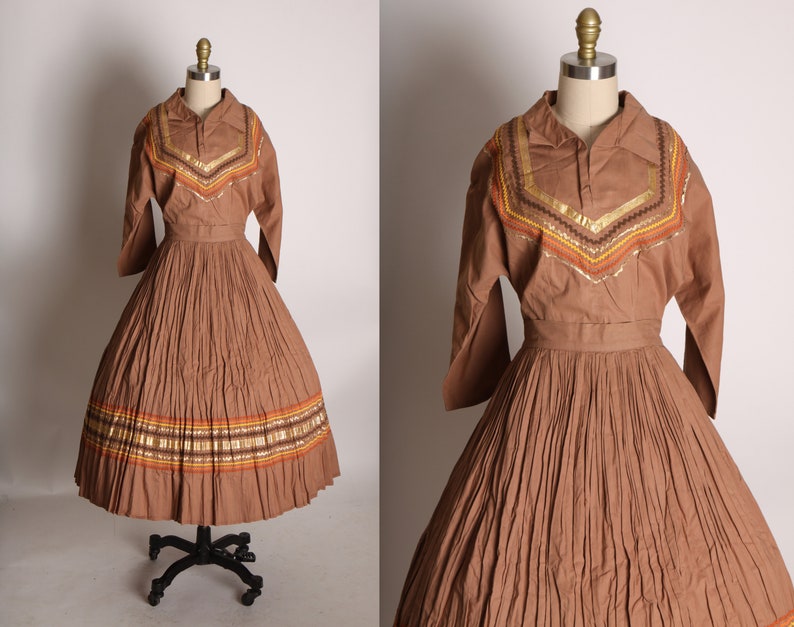 1950s Light Brown, Copper and Gold Soutache Ric Rac Trim 3/4 Length Sleeve Blouse with Matching Pleated Skirt Two Piece Patio Outfit S image 1