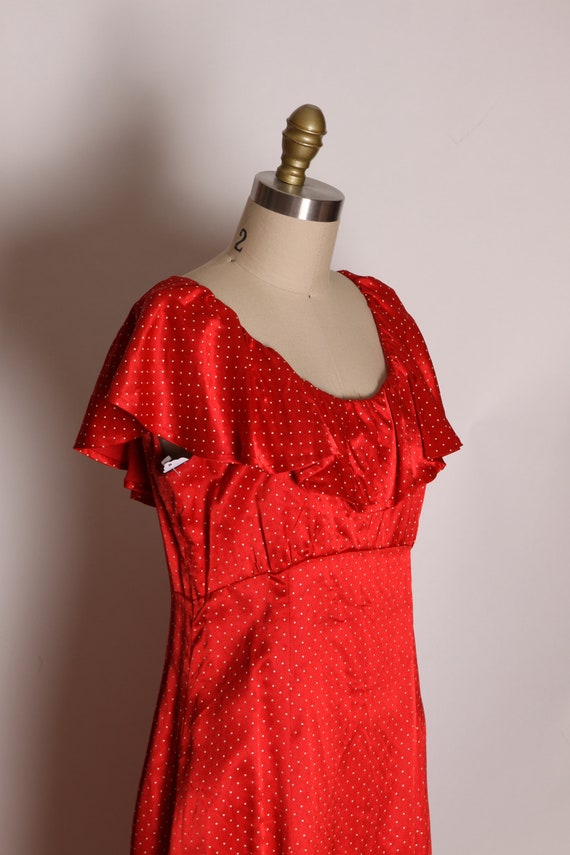 1970s Red and White Polka Dot Ruffle Neckline Flo… - image 5