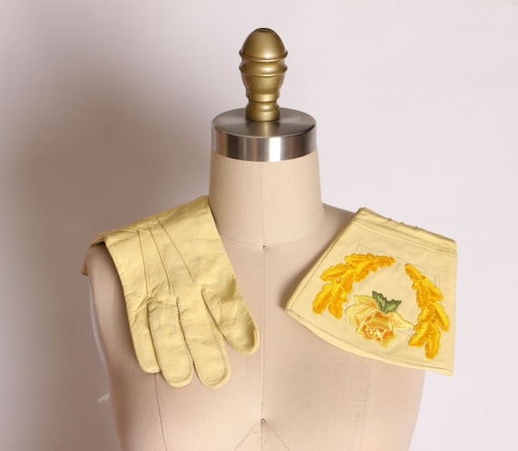 1970s Cream and Yellow Leather Below the Wrist Yellow Rose Embroidered Western Cowgirl Gloves