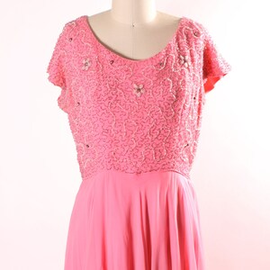 1960s Pink Short Sleeve Swirl Floral Beaded Chiffon Overlay Plus Size Volup Dress L image 3