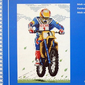 Motocross & Rallye Auto By Rungrat Puthikul Zählmuster Stickmuster Leaflet Undatiert