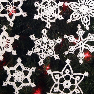 A Flurry Of Snowflakes - 18 Designs von Elizabeth Ann White und Annie's Attic Vintage Crochet - Occhi Muster Leaflet 2001