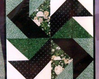 Yankee Puzzle - January 1999 - My Favorite Things Quilt Block Of The Month For Joann's Fabric And Craft Vintage Quilt Block Kit 1999