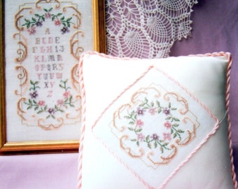 Garden Sampler And Pillow By Linda Palmer And In A Gentle Fashion Vintage Cross Stitch Pattern Leaflet 1993