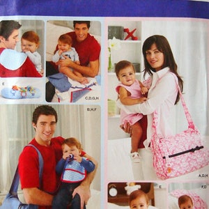 Puede incluir: Un patrón de costura para un portabebés, con instrucciones para diferentes estilos. El patrón es de Simplicity y es para una sola talla. El patrón incluye una variedad de estilos, incluyendo una bandolera, una envoltura y una bolsa.