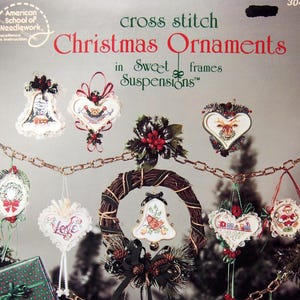 Kreuzstich Weihnachtsornamente in süßen Hängerahmen Vintage Kreuzstichmuster 1986