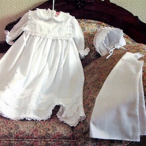 Handmade Baby Clothes By Lisbeth Perrone Vintage Hardcover Needlework Pattern Book 1985