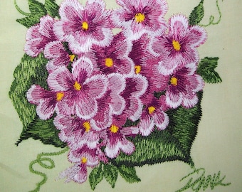 Machine Embroidery Flowers (with Free CD) by Donna Dewberry