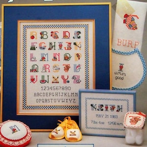 Baby Alphabet von Anne Van Wagner Young Vintage Kreuzstichmuster Leaflet 1983