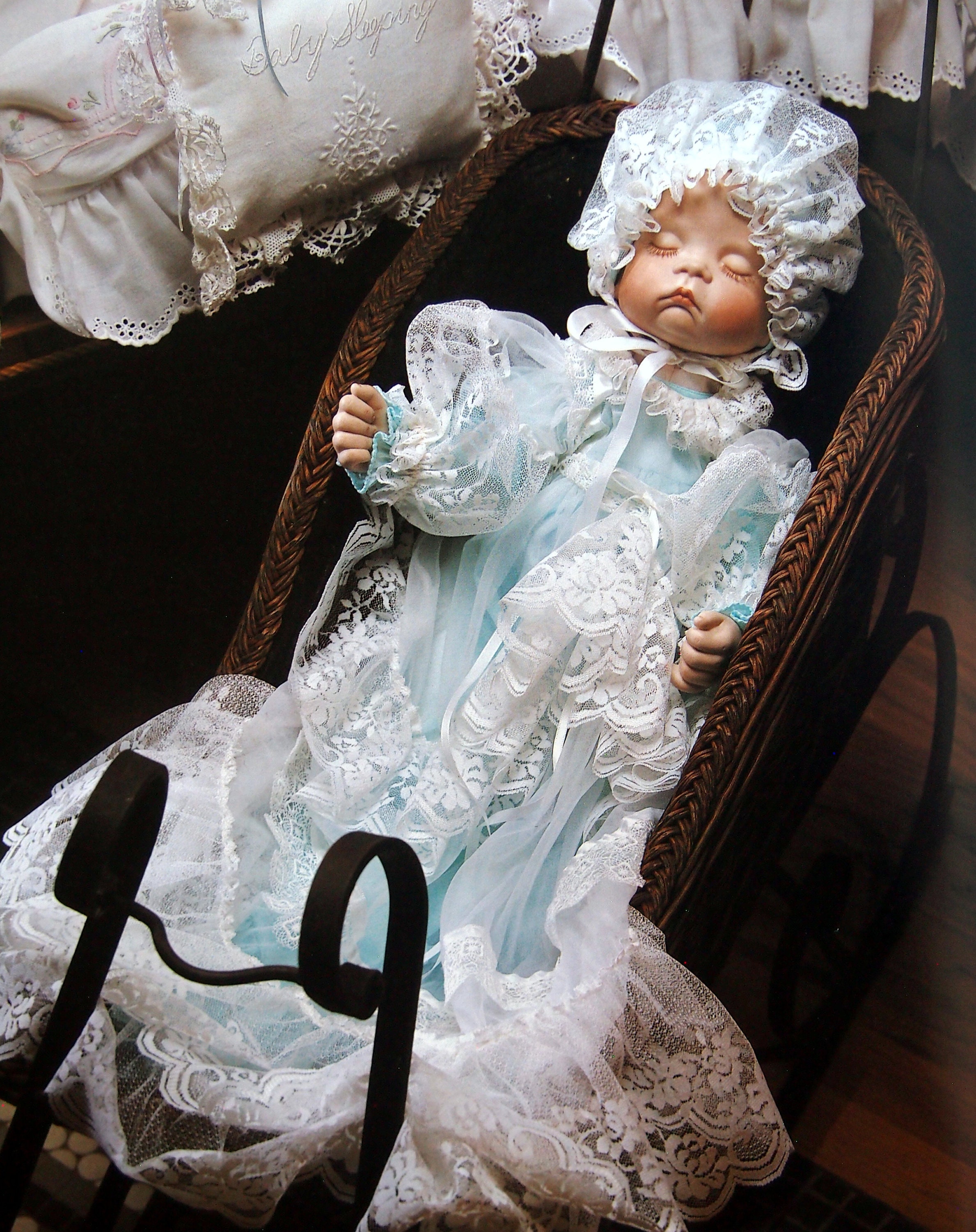 The Perfect Book of Doll Clothes by the Vanessa-ann Collection