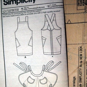 Misses' Over The Head Apron And Reversible Apron By Simplicity 2162 Uncut Sewing Pattern 2011 image 7