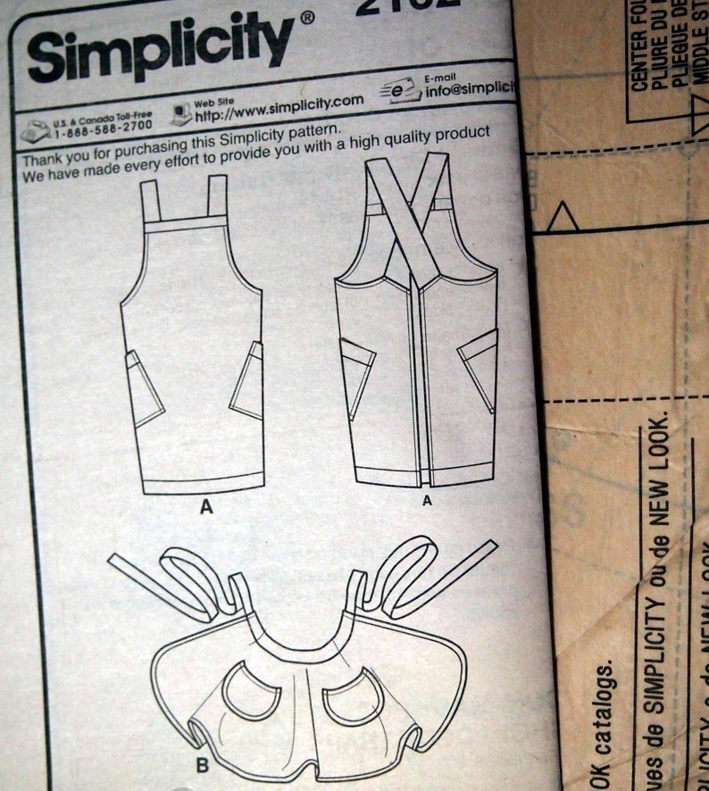 Misses' Over The Head Apron And Reversible Apron By Simplicity 2162 Uncut Sewing Pattern 2011 image 7