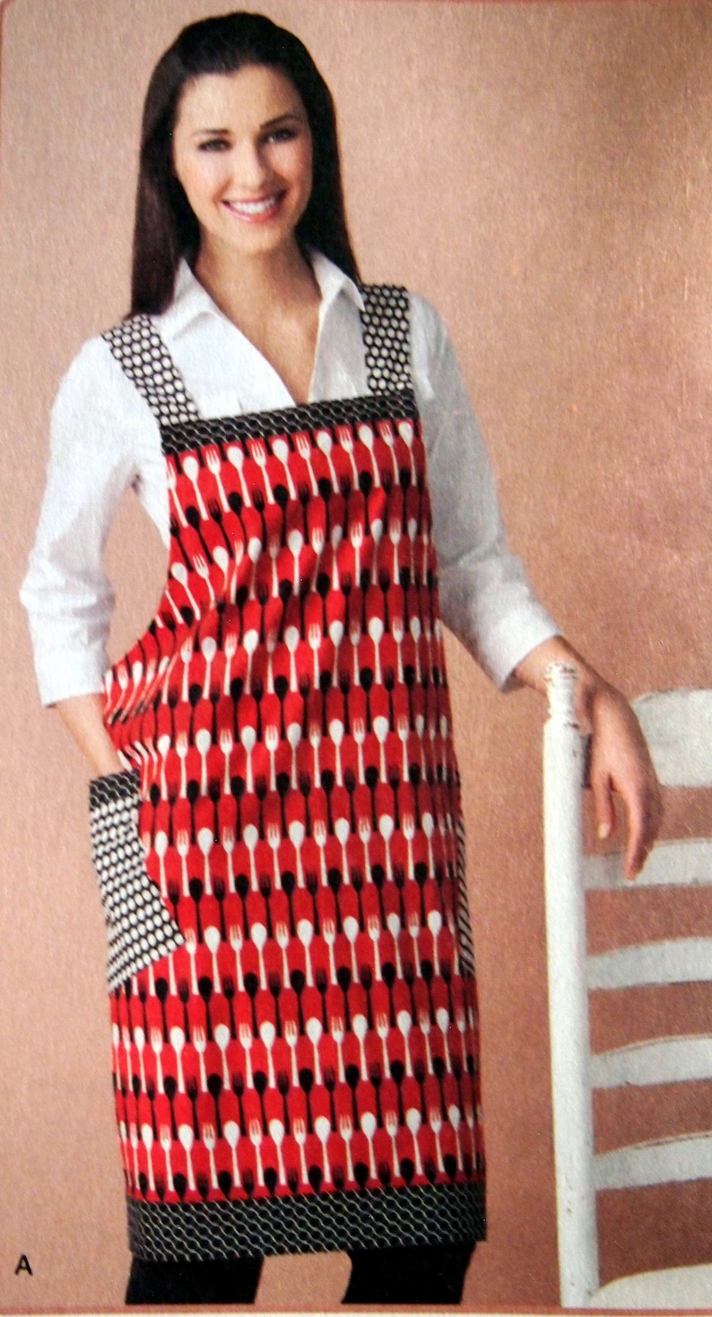 Misses' Over The Head Apron And Reversible Apron By Simplicity 2162 Uncut Sewing Pattern 2011 image 4