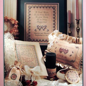 Liebe einander - Ehe-Sampler & Hochzeits-Accessoires Von Mary Scott Vintage gezähltes Kreuzstichmuster Faltblatt 1994