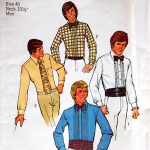 Op de afbeelding: Illustratie van herenhemden in verschillende stijlen. De afbeelding bevat een geruit overhemd, een geel overhemd met een patroon stropdas, een wit smokinghemd met ruches en een blauw overhemd met een vlinderdas. Tekst bovenaan luidt "Size 40 Neck 15 1/2" Men."
