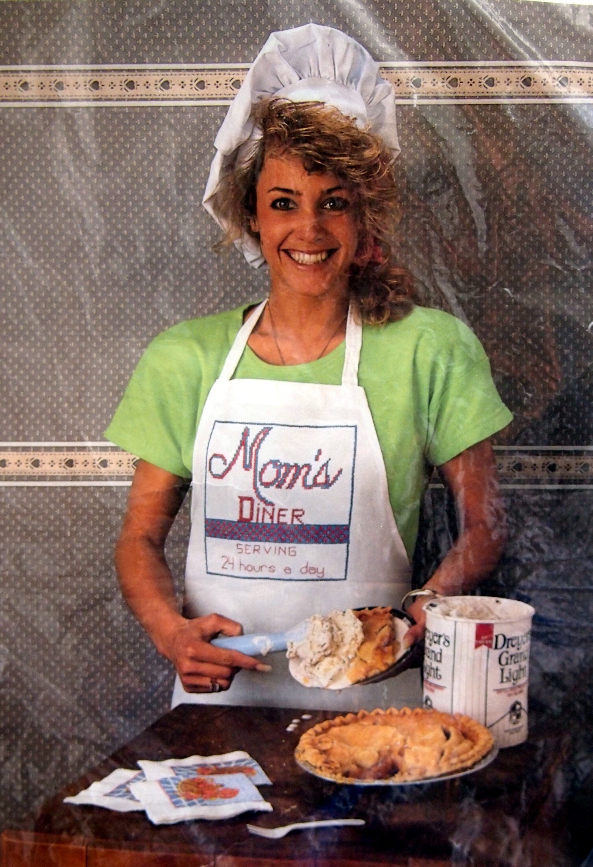 Mom's Diner - Kitchen Stitchin' By Golden Bee And Candamar Vintage Waste Canvas Cross Stitch Apron Kit 1990