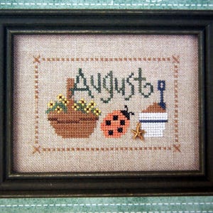 August (beinhaltet keinen Anhänger) - Flip It A Year mit Anhänger von Lizzie Kate Vintage Kleine Zählmuster Broschüre 2001
