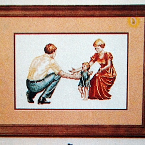 A Woman&#39;s Love By Annette Bradshaw And Gwyn Franson Vintage Cross Stitch Pattern Leaflet 1982