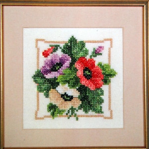 Anemonies von Carolyn Meacham und Serendipity Designs Vintage kleine Kreuzstichmuster Broschüre 1998