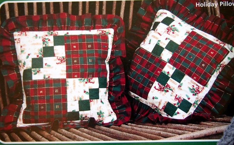 Quilt A Merry Christmas By Sandra L. Hatch Vintage Quilting Pattern Booklet 1997 image 5