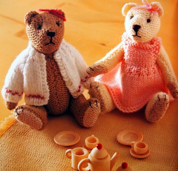 The Knitted Teddy Bear by Sandra Polley Vintage Paperback Knitting
