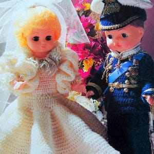 Puppen begehrenswert - Eine bezaubernde Häkelsammlung Vintage Crochet Pattern Leaflet 1981