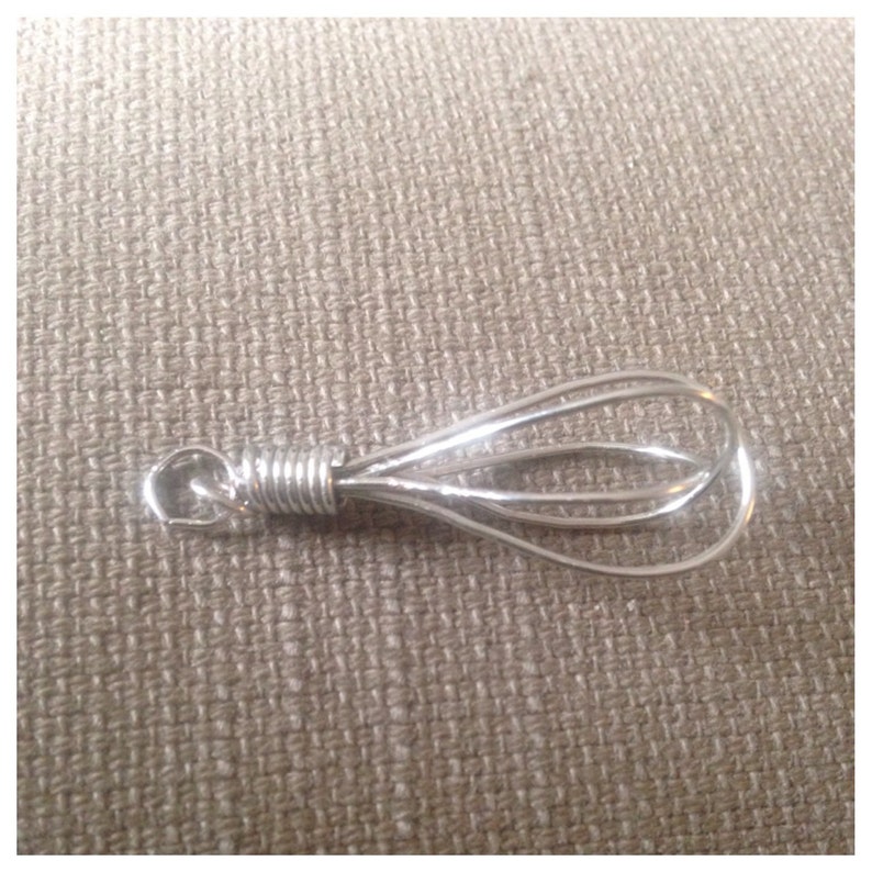Mini wire whisk necklace
