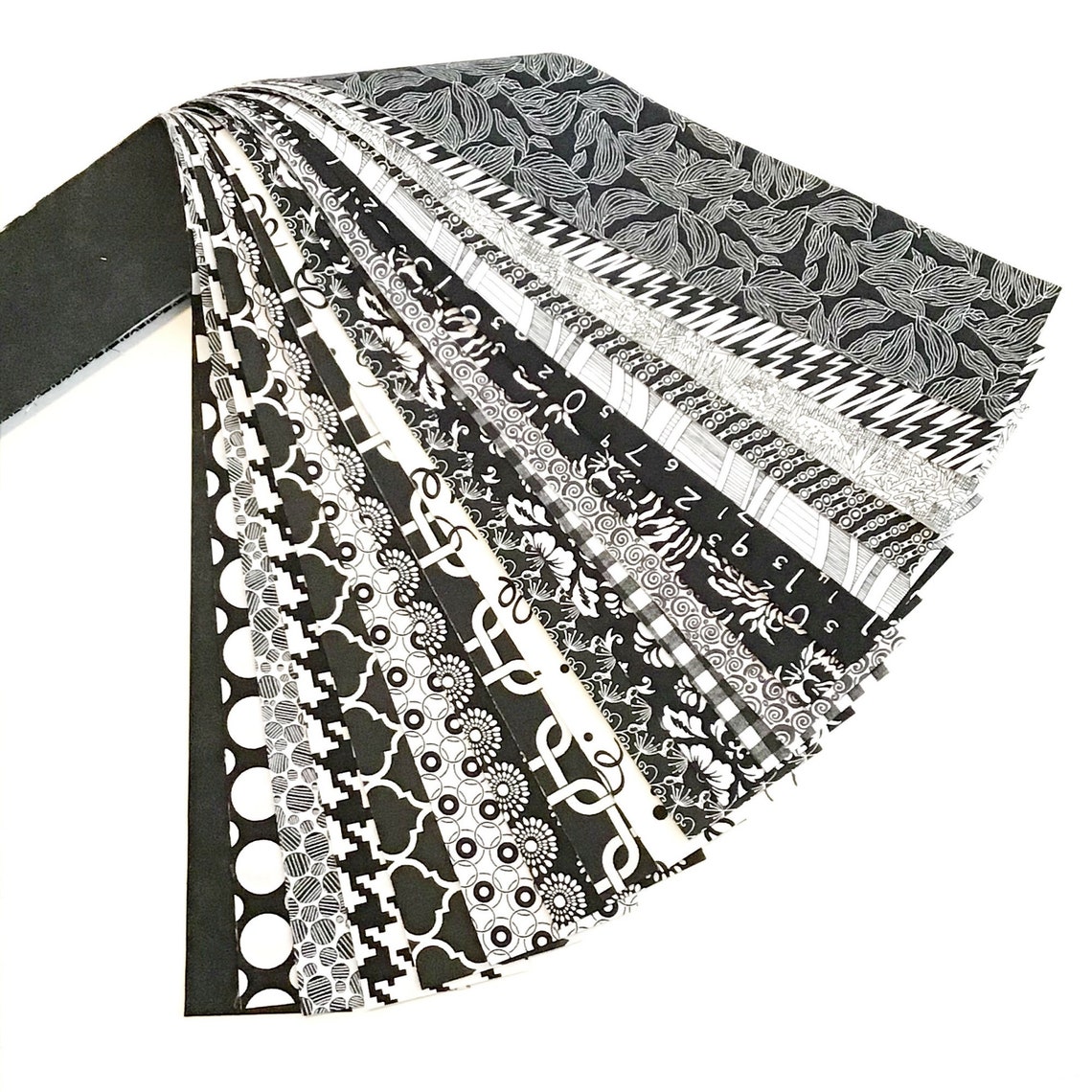 Black and White Quilt Kit King Size Jelly Roll Race 122 Strips Etsy