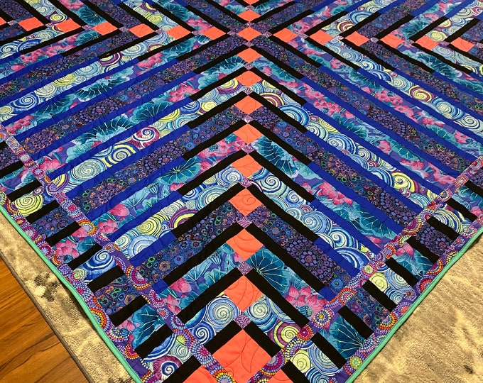 Queen size 93” square Crossed Feathers Quilt Bold