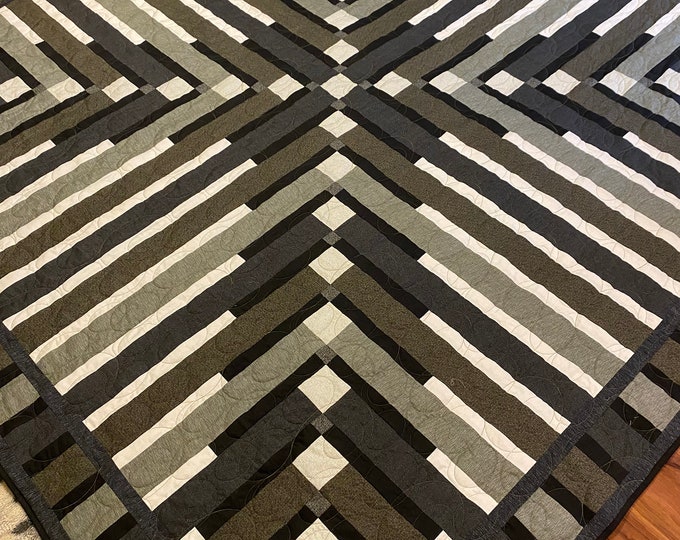 Queen size 93” square Crossed Feathers Quilt
