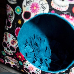 Anti-pill Fleece Cube Bed - Customized in various sizes suitable; Chinchilla, Rat, Ferret, Hedgehog, Guinea Pig, Parrots, Rodents & Reptiles