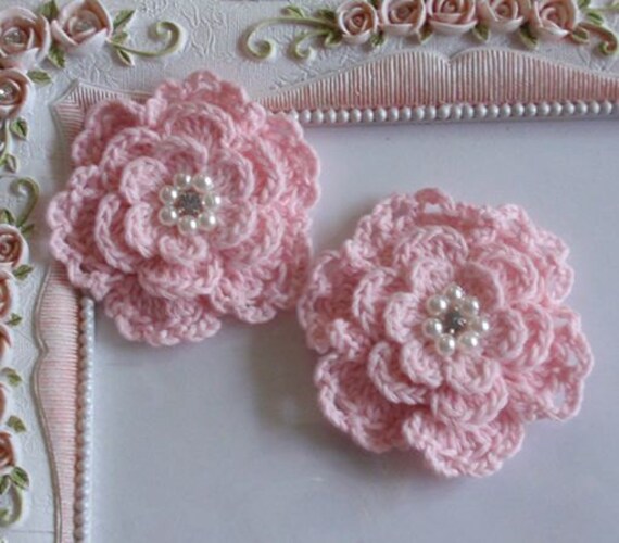 Items similar to 2 crochet flowers applique CH05202 on Etsy