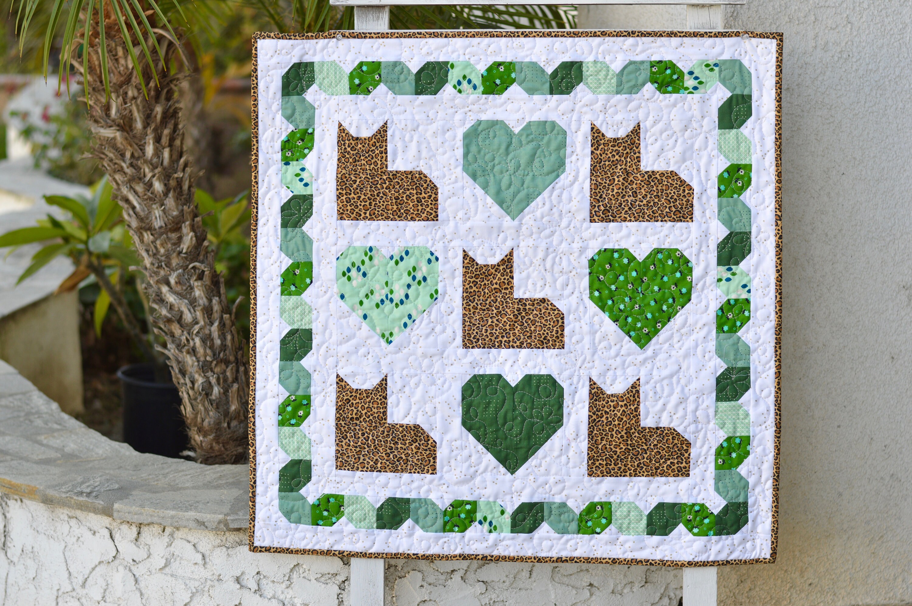 Kitty Love Quilt Pattern, PDF Quilt Pattern, Table or Wall Quilt Patt…