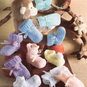 vintage knitting pattern for baby booties and mittens in dk and 4 ply yarn, PDF instant download
