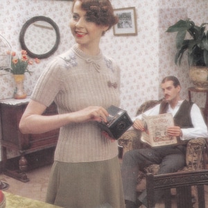vintage knitting pattern for ladies 1940s style short sleeved sweater top in DK 8 ply, 32 to 40 inch chest, PDF instant download