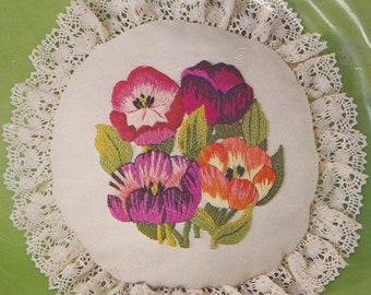 Tulip crewel embroidery pillow kit - size 12" diameter (by Erica Wilson)
