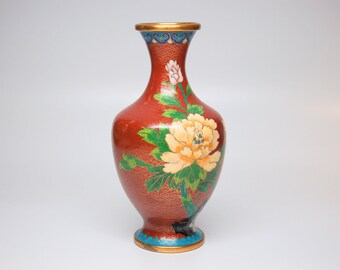 B3108 - Late 20th Century Yellow and Pink Roses on Red Cloisonne Vase with Gold Clouds - Office Decor, Vintage, Enamel, Chinese Art