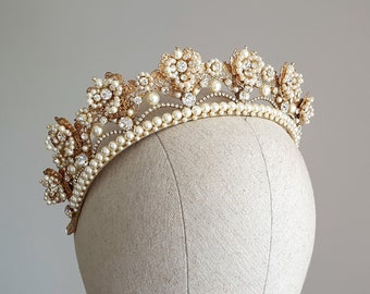Wedding pearl crown Bridal crown Bridal flower tiara Wedding pearl tiara Gold flower crown gold Gold tiara Bridal crystal crown