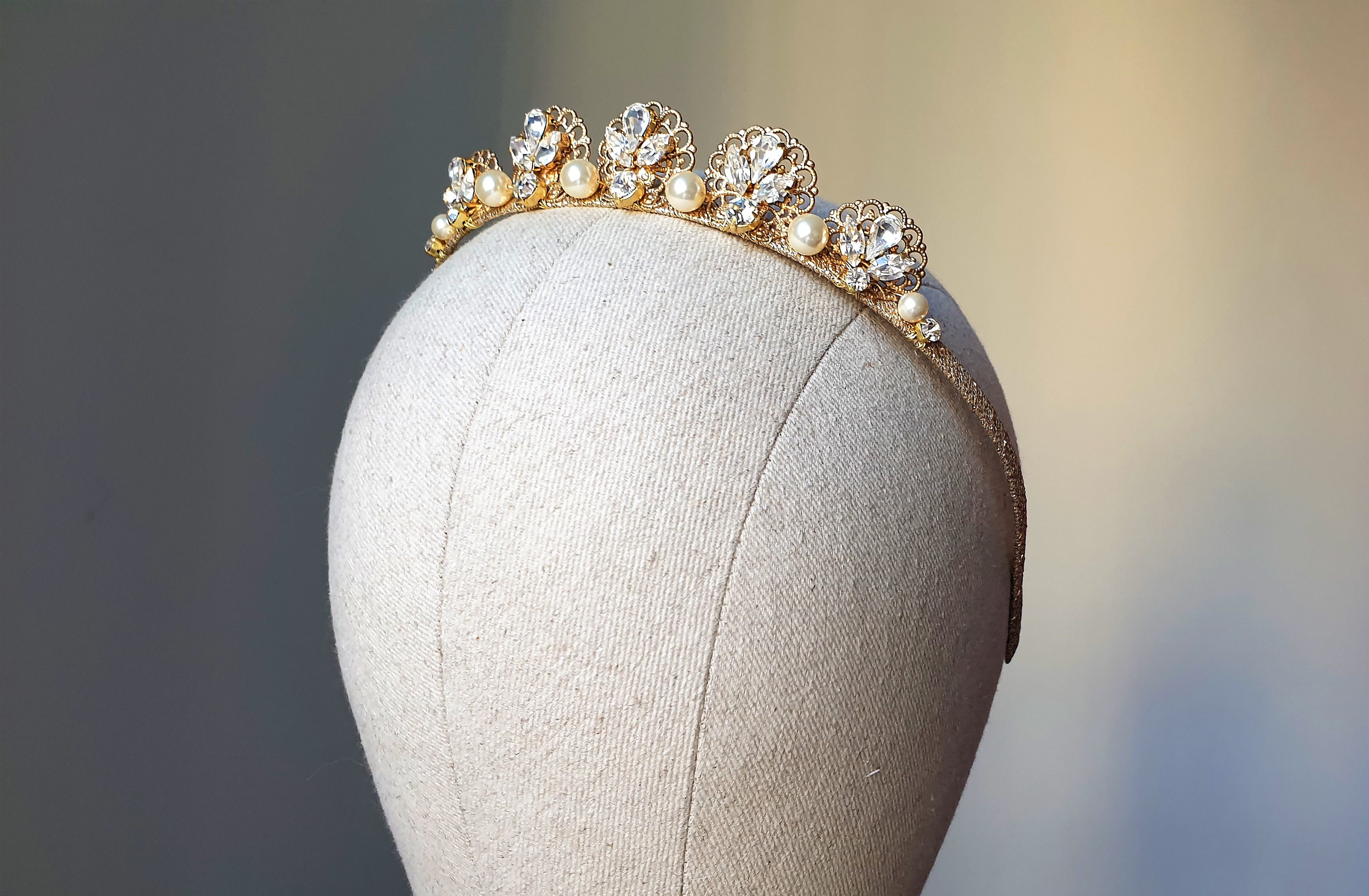 Wedding Pearl Tiara Gold Bridal Crown Pearl Diadem Bridal  display picture 1