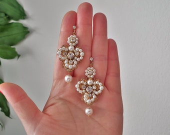 Wedding pearl earrings Flower gold earrings Bridal earrings with crystals Bridesmaid earrings  Gold floral earrings
