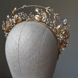 Gold tiara Bridal gold leaf crown Wedding pearl crown Bridal pearl tiara elf Fairy crown rustic Pearl headband Wedding gold leaf tiara