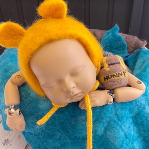 Winnie the Pooh inspired honey pot photo prop