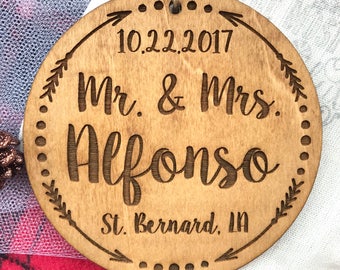 Personalized Mr. and Mrs. Ornament - Just Married, First Christmas Married, Wedding Gift, Anniversary, Wedding, Newlyweds
