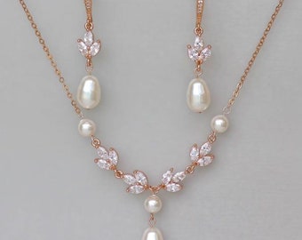 Crystal Necklace and Earring Set, Pearl and Crystal Bridal Necklace, Crystal Necklace, Bridal Earrings, Bridesmaid Necklace, MELANIE Set