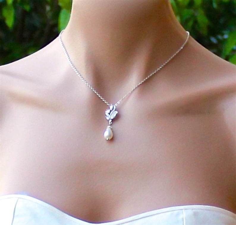 Pearl Bridal Set Bridal Jewelry Set Backdrop Necklace & Etsy