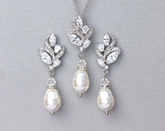 Crystal and Pearl Bridal Set, Pearl Bridal Jewelry Set, White Gold/Rose Gold/18 K Gold options, Bridesmaid Pearl Jewelry Set, Fleur