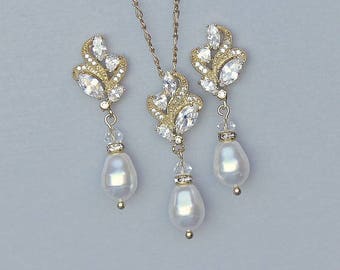 GOLD Jewelry Set, Gold Necklace & Earrings SET, Bridesmaid Jewelry Set, Gold Pearl Set, Bridal Jewelry Set, FLEUR G