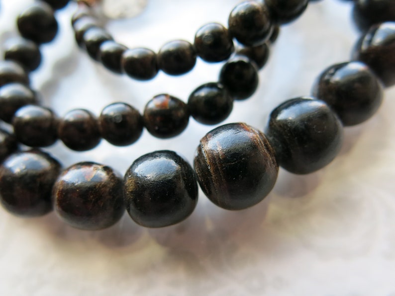 Black Collectible Vintage Graduated Beads Rare Not Dyed or Waxed Gorgeous Browns Black Coral Natural Burgundy Flash Handcut Rounds